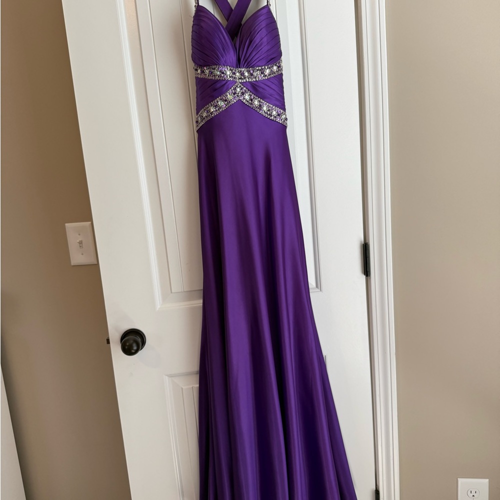 Tony Bowls Le Gala Purple Beaded Prom/Pageant Dress Size 4